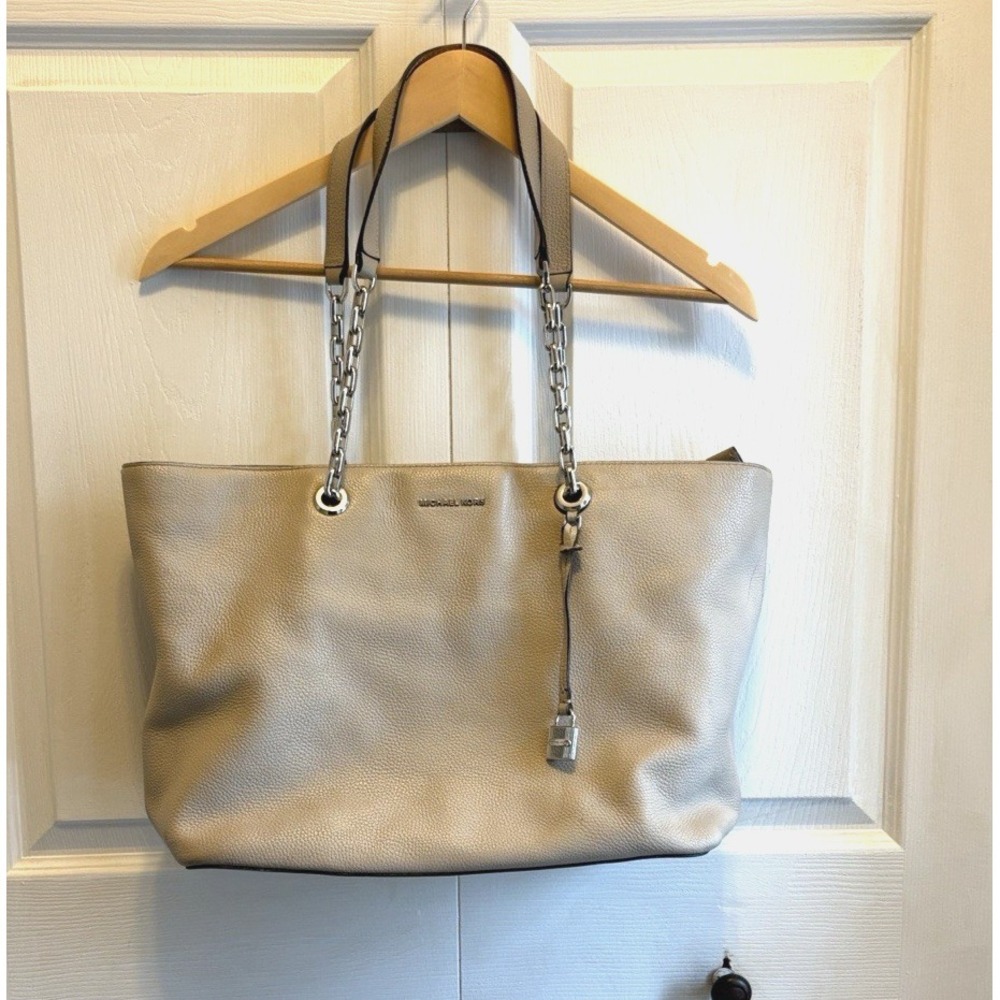 Michael Kors Pebbled Leather Tote Bag Beige Silver Chain Shoulder Bag Large